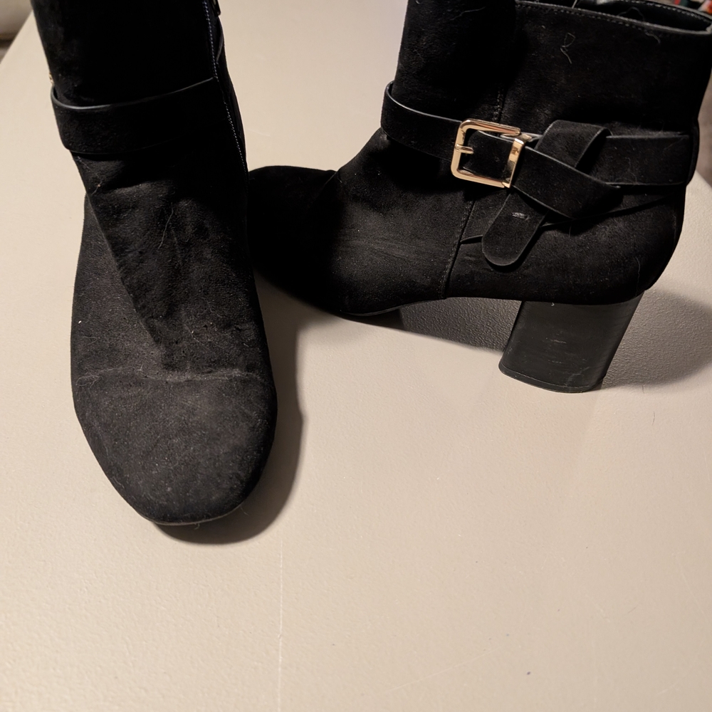 Kelly & Katie Black Heeled Boots with Buckle
